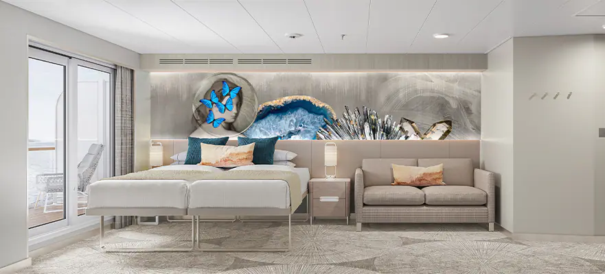 Forward-Facing Club Balcony Suite